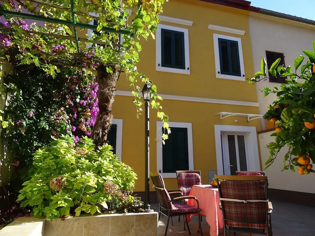 Little Villa Tony- Center 40M Beach Crikvenica 0*,