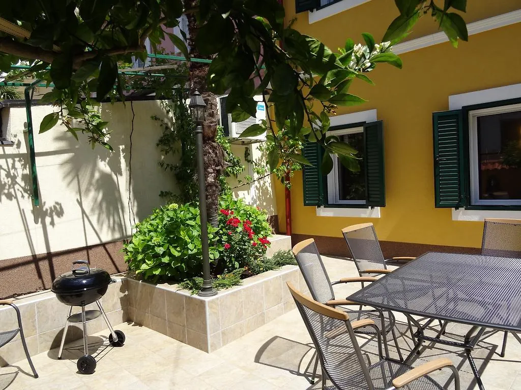 Little Villa Tony- Center 40M Beach Crikvenica